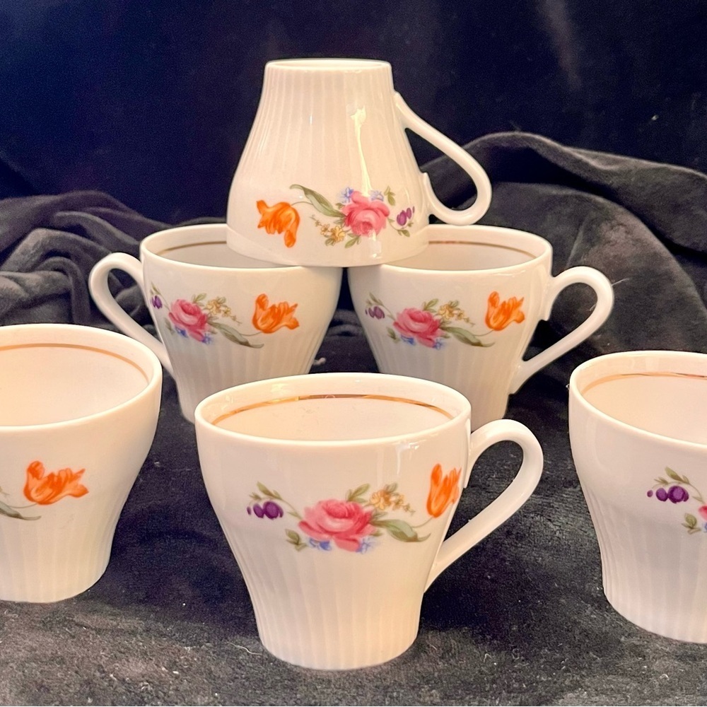 VTG JLMENAU East Germany Graf Von Henneberg Floral Ribbed Demitasse Cups Set 6 - Picture 7 of 17
